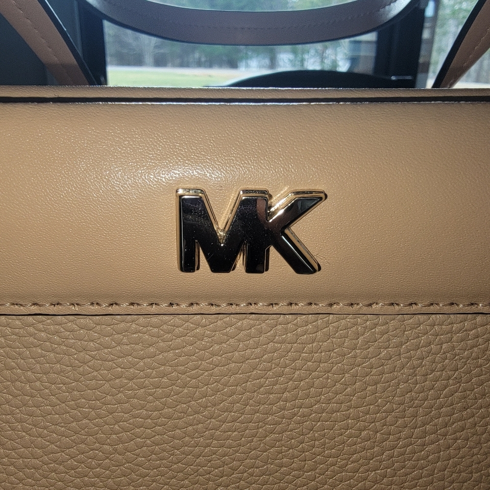 Michael Kors Butternut Tan Leather Tote Bag - Picture 6 of 11